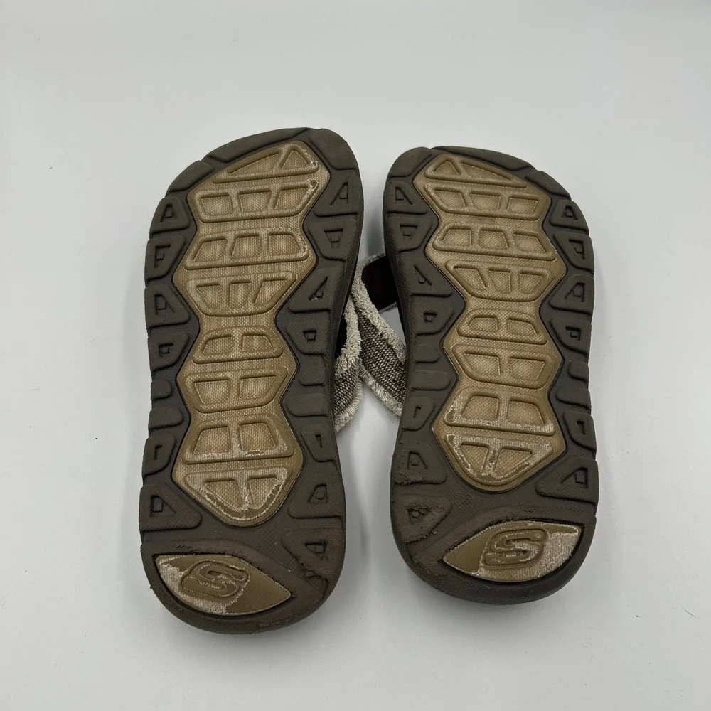 Skechers Relaxed Fit Sandals Mens 9 Brown Memory Foam 360 Canvas Flip Flops